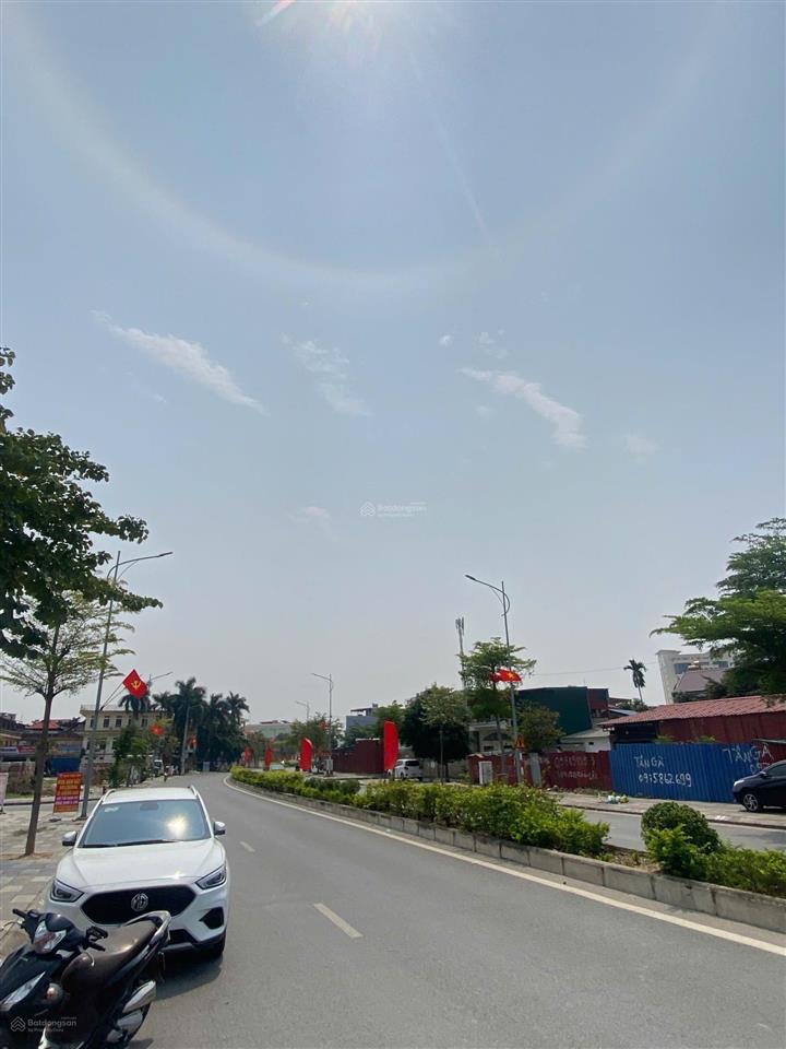 Em bán lô đất đấu trúng giá mặt đường lê quang đạo. vị trí đẹp. bán quyết định thửa đất và thuế đất