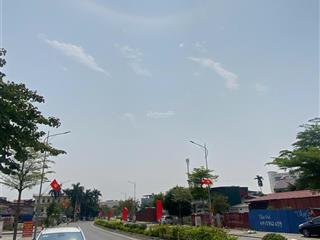 Em bán lô đất đấu trúng giá mặt đường lê quang đạo. vị trí đẹp. bán quyết định thửa đất và thuế đất