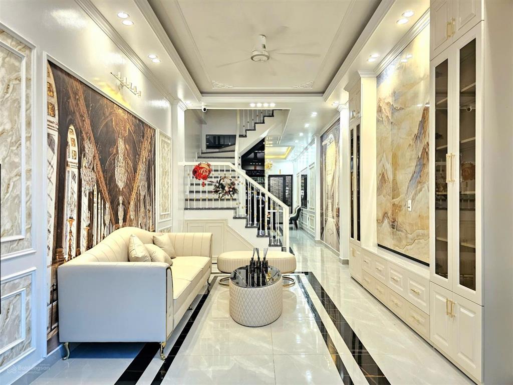 Bán nhà mặt đường khúc haokhúc thừa dụ ..an biênhải phòng
 diện tích 82m2 x 4 tầng có thang máy