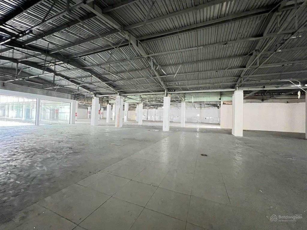 Mặt bằng siêu hot đường tân sơn nhì ngang 20m, trục đường kinh doanh sầm uất, hợp đồng dài hạn