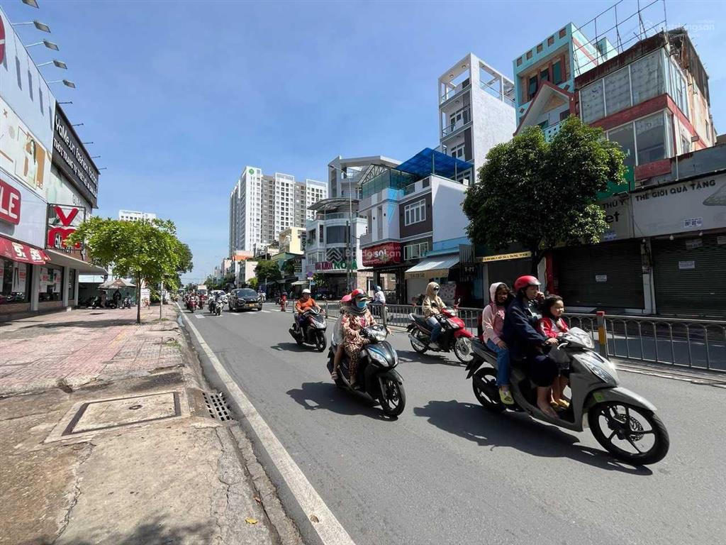Siêu phẩm ngang 10m mặt tiền đường lớn quận tân phú vị trí đắc địa cho chuỗi thương hiệu