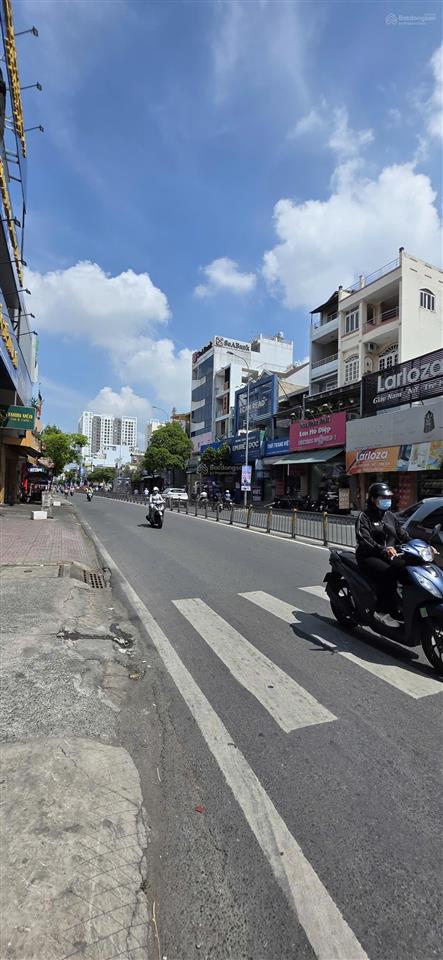 Độc quyền cho thuê toà nhà mt 184 hoà bình vị trí đắc địa có 1 không 2 cho thẩm mỹ  trường học