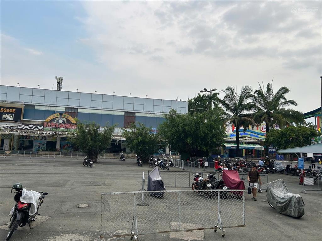 Siêu phẩm mt đường hoà bình ngang 60m x 50m trệt lầu vị trí đắc địa nhận diện tốt