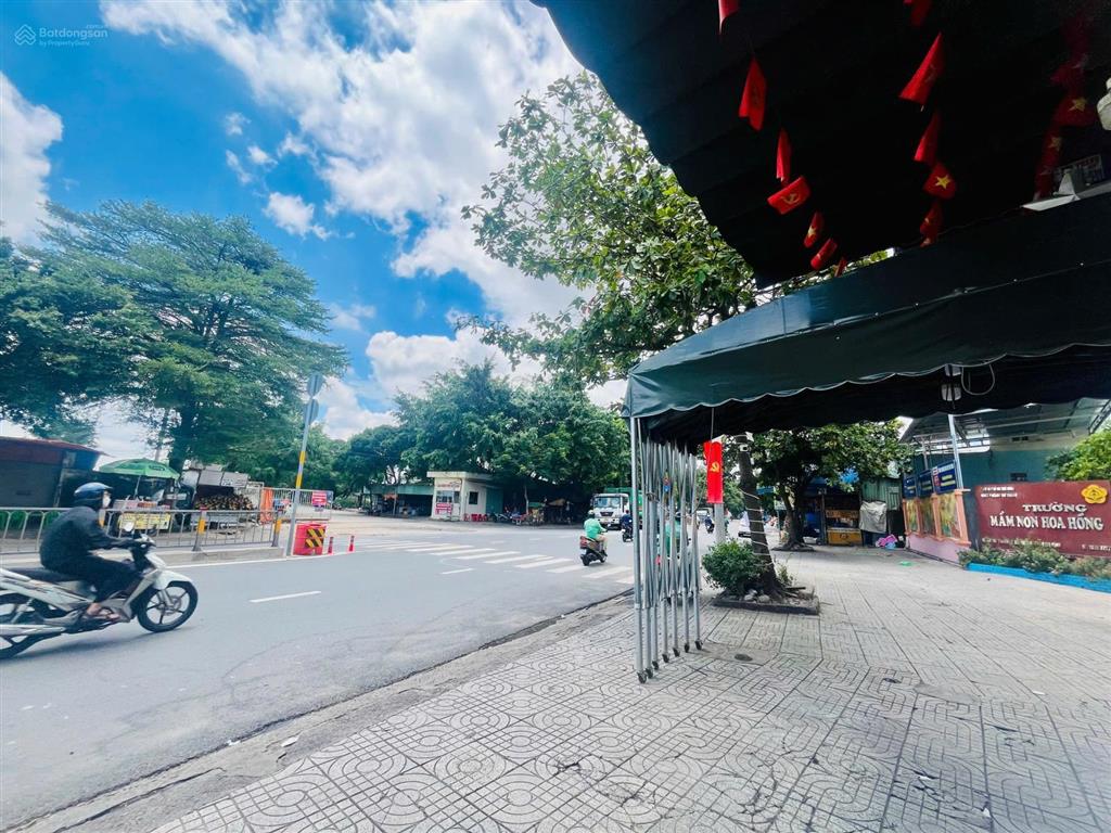 Cho thuê mbkd đất trống mt đường tây thạnh ngang 19m nở hậu 50m/ tổng 1000  1500m2