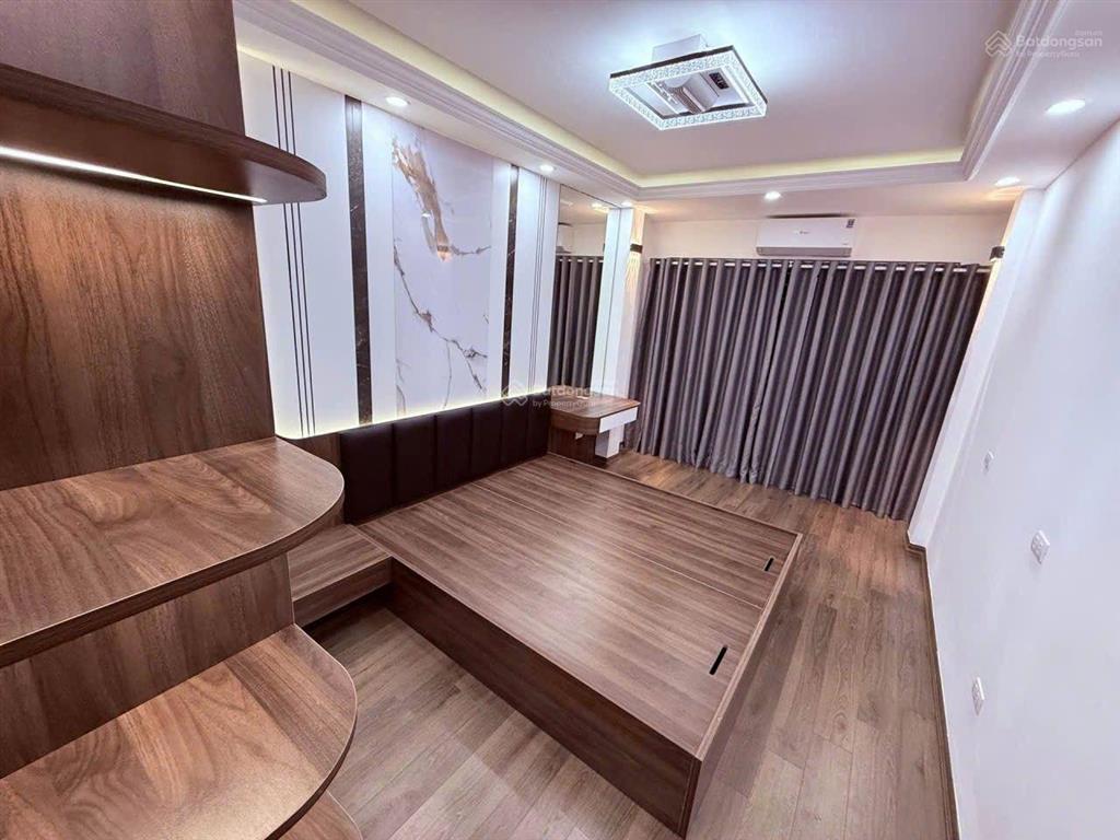 Nhà phú diễn 33m2  phân lô ô tô tránh kinh doanh đỉnh nhà 5 tầng đẹp, vị trí cực đẹp  0964 558 ***