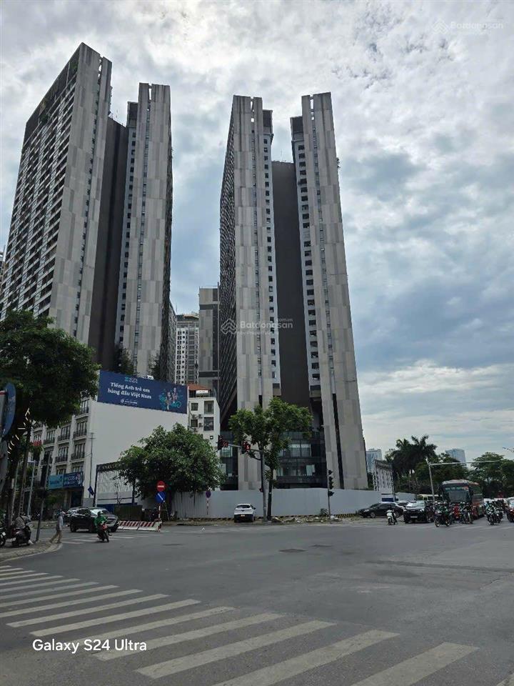 Hot nhất #hàmnghi dolphin plaza 70m 2pn 2wc chỉ 6 tỷ call 0964 558 ***