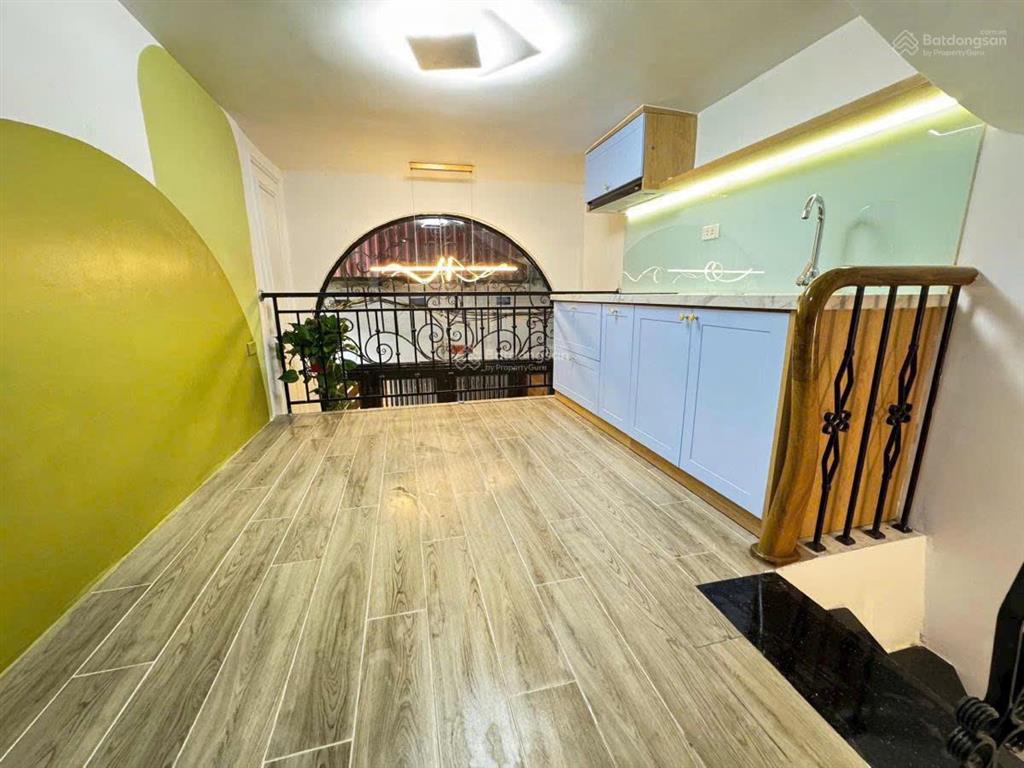 Cho thuê nhà riêng 5 tầng cạnh royal city, sẵn đồ, vào ở ngay  12 triệu/tháng