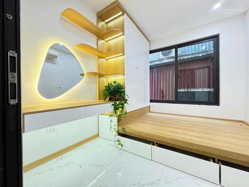 Cho thuê nhà riêng 5 tầng cạnh royal city, sẵn đồ, vào ở ngay  12 triệu/tháng