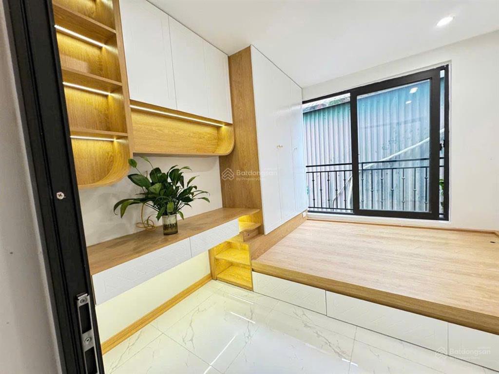 Cho thuê nhà riêng 5 tầng cạnh royal city, sẵn đồ, vào ở ngay  12 triệu/tháng
