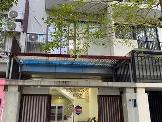 Cho thuê liền kề trịnh văn bô, 2 mặt thoáng, đường ô tô tránh, vỉa hè rộng  giá thuê 17 triệu