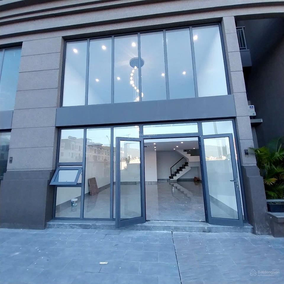 Bán shop đế dự án dragon castle, view trực diện aeon mall đang xây chỉ 8 tỷ 2 tầng tổng 99m2