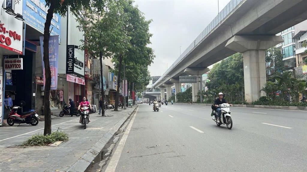 Bán mặt phố minh khai  gần ngã tư  vỉa hè siêu rộng  kinh doanh  204m2  mt 8.2m  74 tỷ