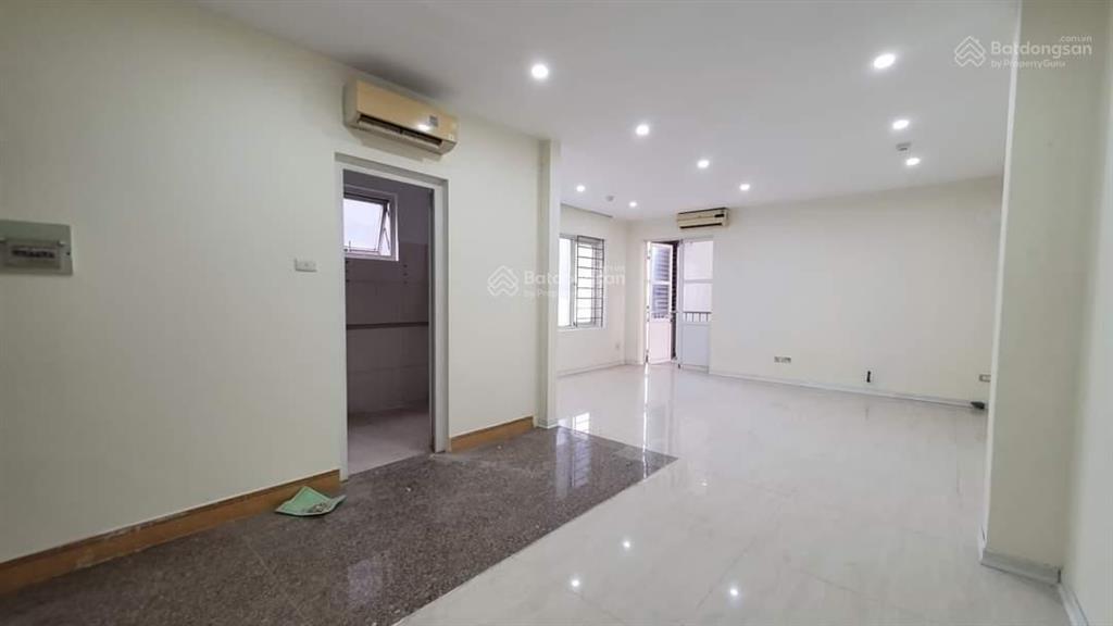 Mặt phố lê trọng tấn  thoáng 3 mặt  thang máy  dòng tiền 200 tr/th  190m2  mt gần 6m  7x tỷ