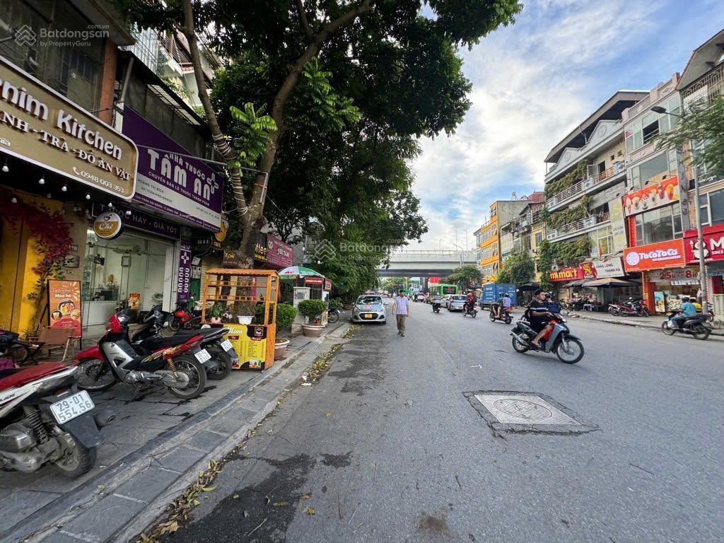 Bán mặt phố trần đại nghĩa gần ngã tư đại la mặt tiền rộng, kinh doanh các loại hình, 411m2  117tỷ
