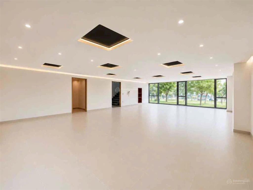 Bán toà nhà văn phòng mặt phố đẹp view sông thoáng mắt lô góc  200m  mt siêu rộng  nhỉnh 80 tỷ