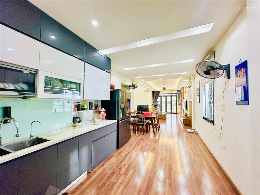 Bán mặt phố vương thừa vũ  vị trí đắc địa  lô góc  vỉa hè rộng  kinh doanh50m25tầng  26tỷ