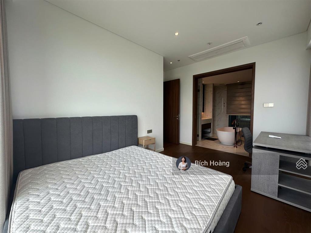 * the crest  bán căn hộ 2pn  full nội thất  94m2  giá chỉ 25 tỷ all  in