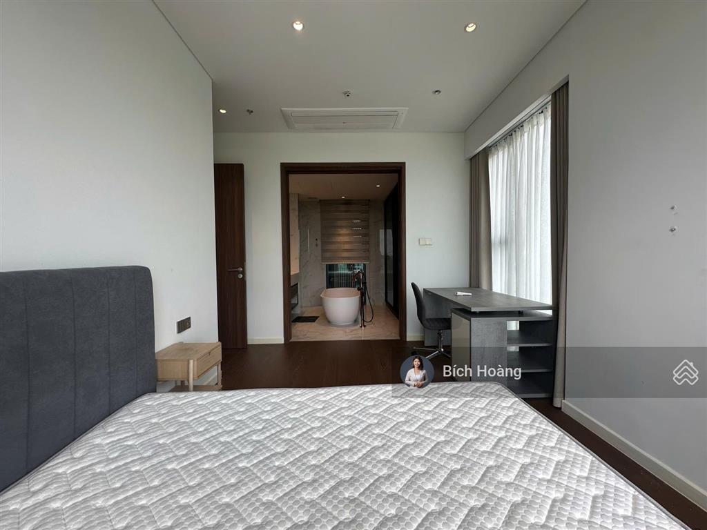 * the crest  bán căn hộ 2pn  full nội thất  94m2  giá chỉ 25 tỷ all  in