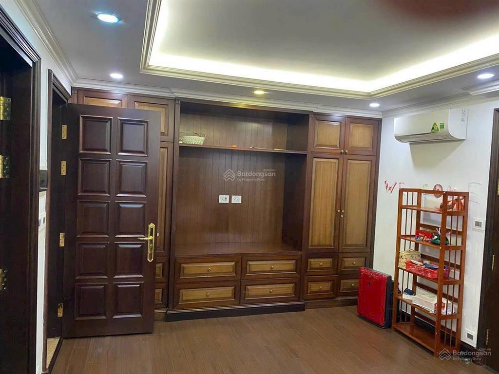 Biệt thự góc 2 mặt tiền đường 20m, vị trí nổi bật gần tttm gigamall. nhà y hình, giá 43 tỷ