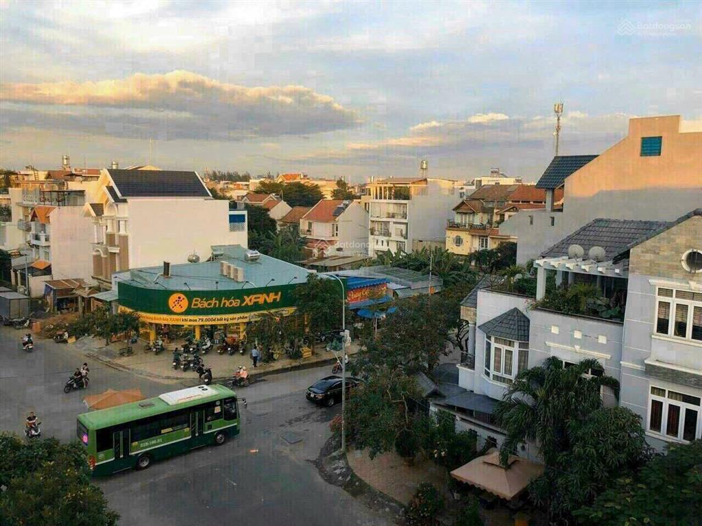Biệt thự góc 2 mặt tiền đường 20m, vị trí nổi bật gần tttm gigamall. nhà y hình, giá 43 tỷ