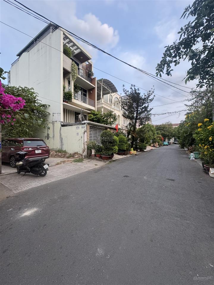 Chính chủ bán lô đất 128m2(6x22m) full thổ cư. khu bên sông đườg 27. gần tttm gigamal. nhỉnh 13 tỷ