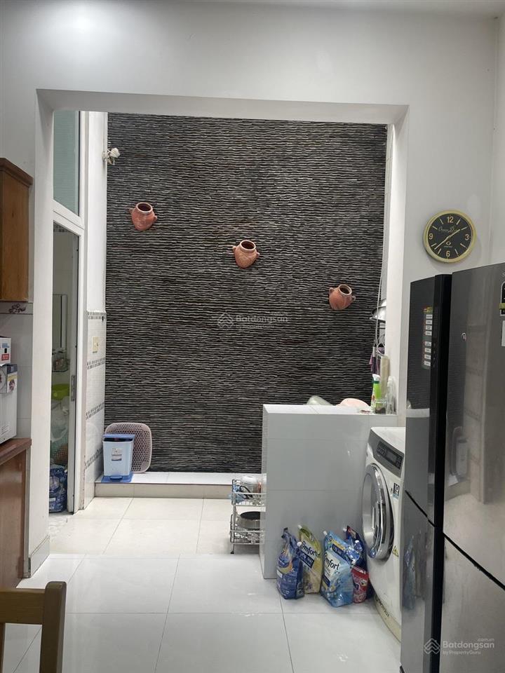 Giảm 1 tỷ cần bán nhanh. nhà đẹp rẻ thời điểm. nhà 4 tầng 90m2(5x18m). đường 10m. khu sang đồng bộ