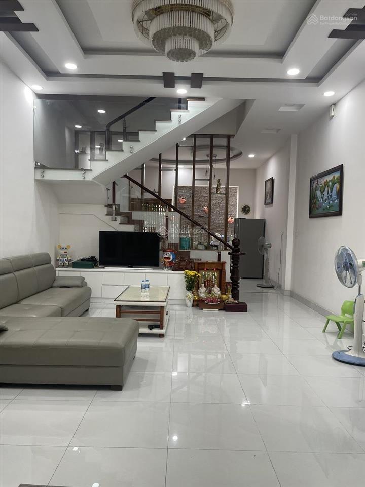 Giảm 1 tỷ cần bán nhanh. nhà đẹp rẻ thời điểm. nhà 4 tầng 90m2(5x18m). đường 10m. khu sang đồng bộ