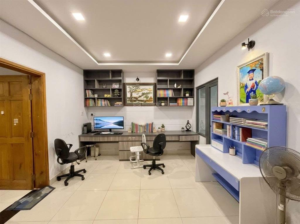 Bán biệt thự 3 tầng 7x17m. đường 10m vỉa hè. khu ven sông đồng bộ sang trọng, gần gigamall pvđ