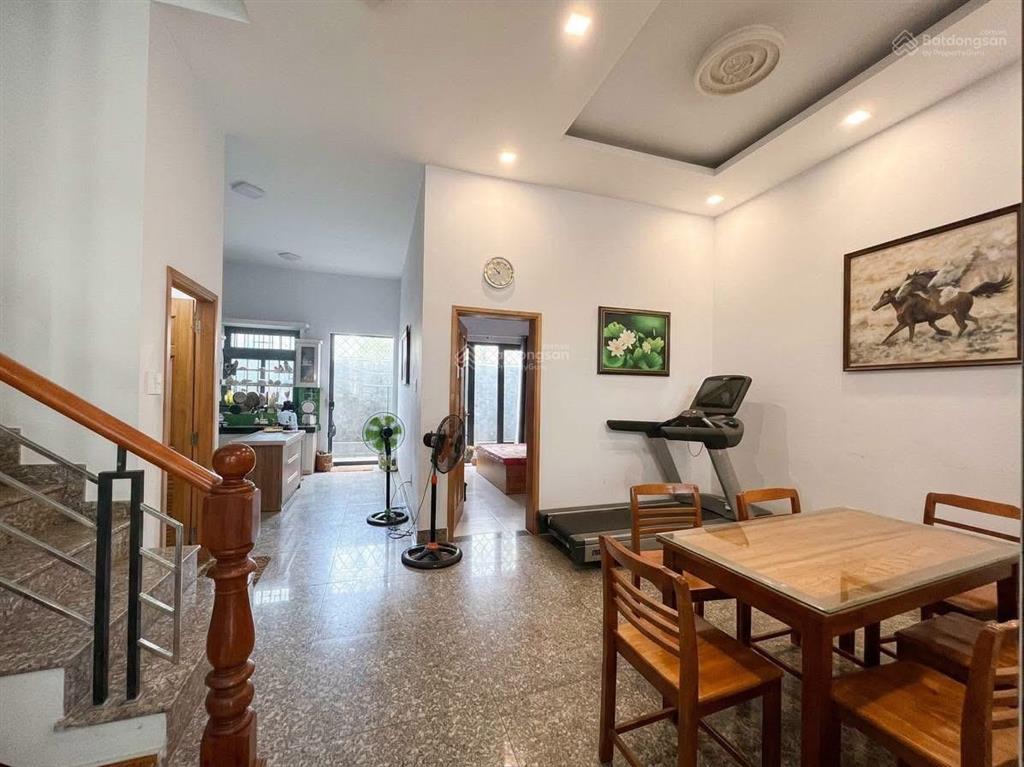 Bán biệt thự 3 tầng 7x17m. đường 10m vỉa hè. khu ven sông đồng bộ sang trọng, gần gigamall pvđ