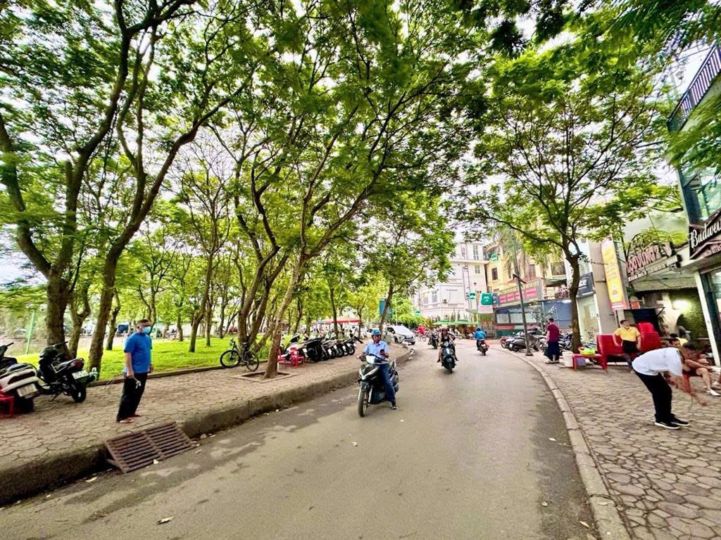 Cần bán nhà 6 tầng kinh doanh dt 85m hồ ba mẫu oto đỗ cửa sdcc