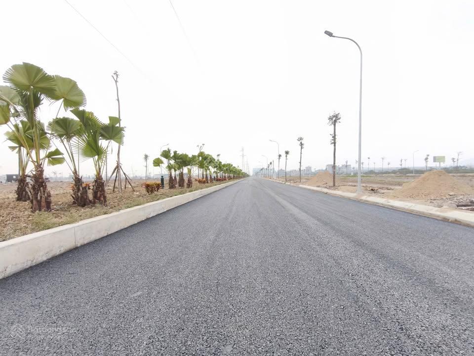 Bán mảnh đất phân lô chính chủ khu vực ninh khánh núi hiểu dt 90m2 sdcc