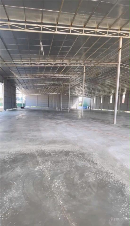 Cho thuê 800m2 kho xưởng chính chủ mặt đại lộ thăng long, container vào tận nơi