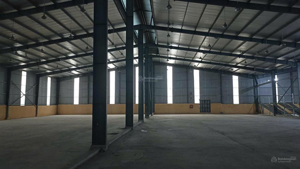 Cần cho thuê 1500m kho xưởng cầu diễn container vào tận nơi