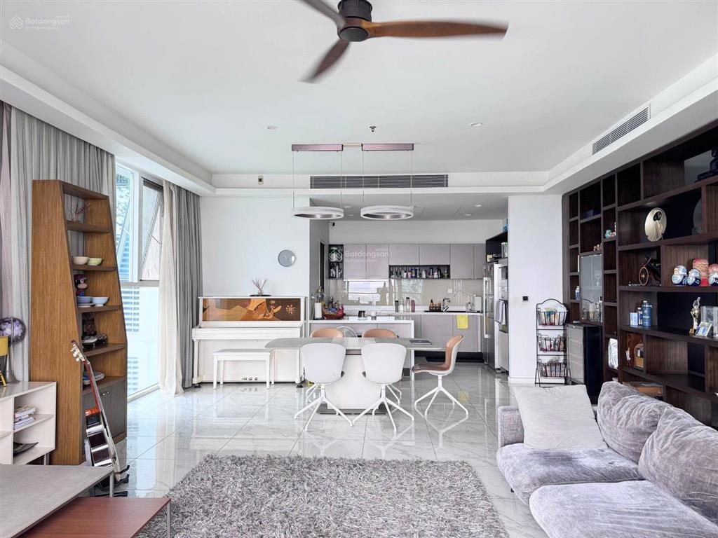 Chính chủ cần bán căn hộ sarica ôm trọn công viên sala