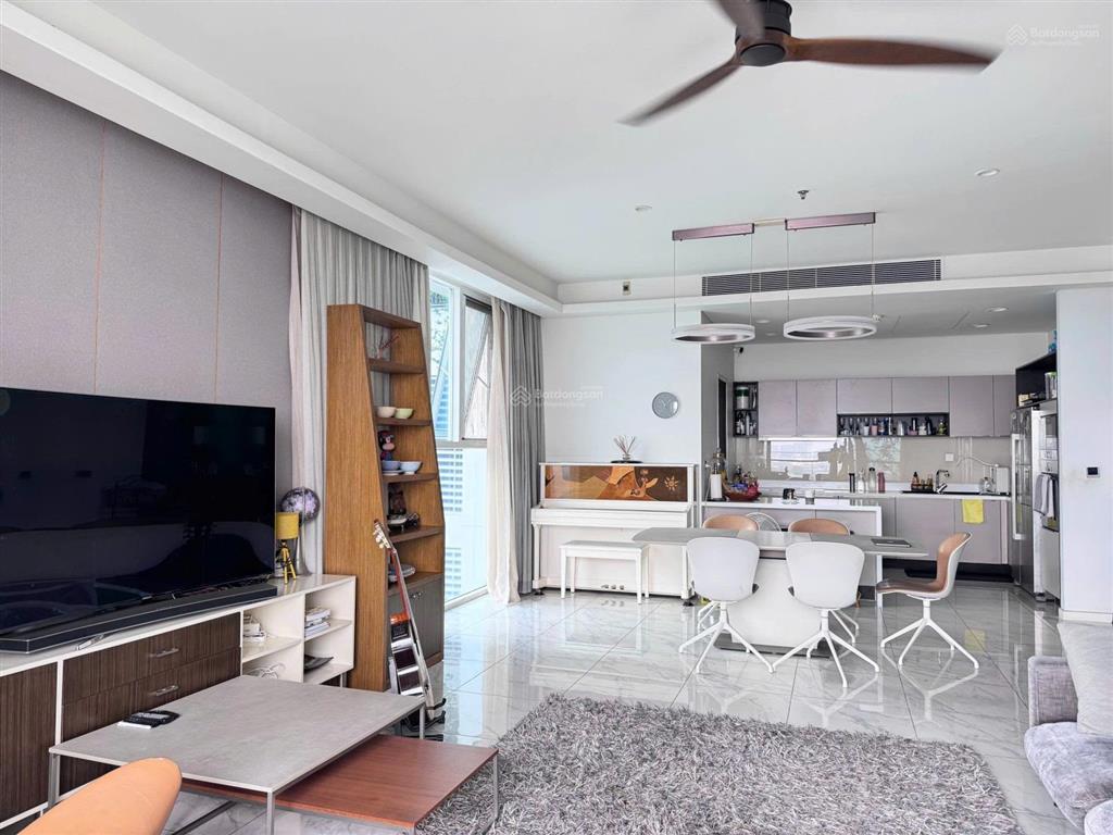 Chính chủ cần bán căn hộ sarica ôm trọn công viên sala