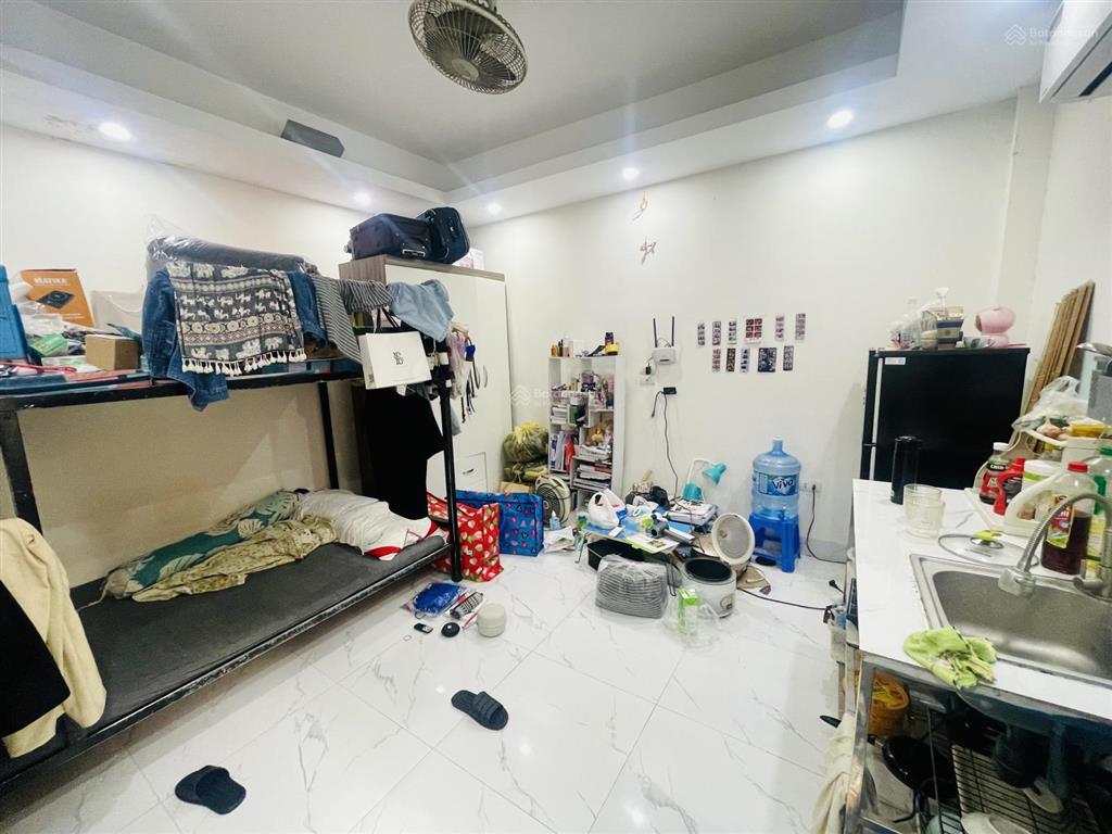 Hàng hiếm tại trần đại nghĩa, bán gấp nhỉnh 12 tỷ, 43m2, 8pn khép kín 0979 130 *** giá đầu tư