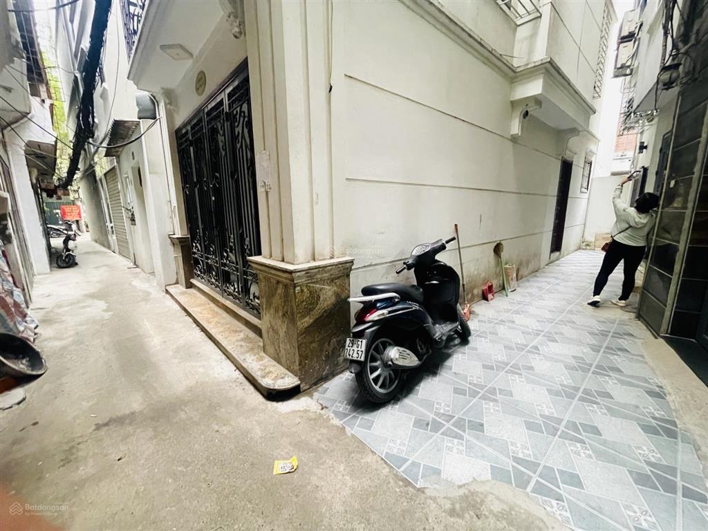 Hàng hiếm tại trần đại nghĩa, bán gấp nhỉnh 12 tỷ, 43m2, 8pn khép kín 0979 130 *** giá đầu tư