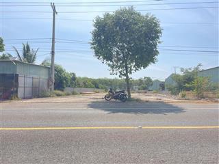 Chỉ còn một lô duy nhất dt 2000 m đã có sẵn 200 m thỏ cư  14 x 147 m giá 6 ty 180 t