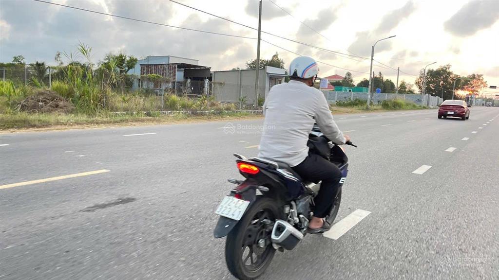 Chủ gửi bán lô đất mặt tiền ql55 xã phươc long thọ , đối diện khu công nghiệp đất đỏ dt 261