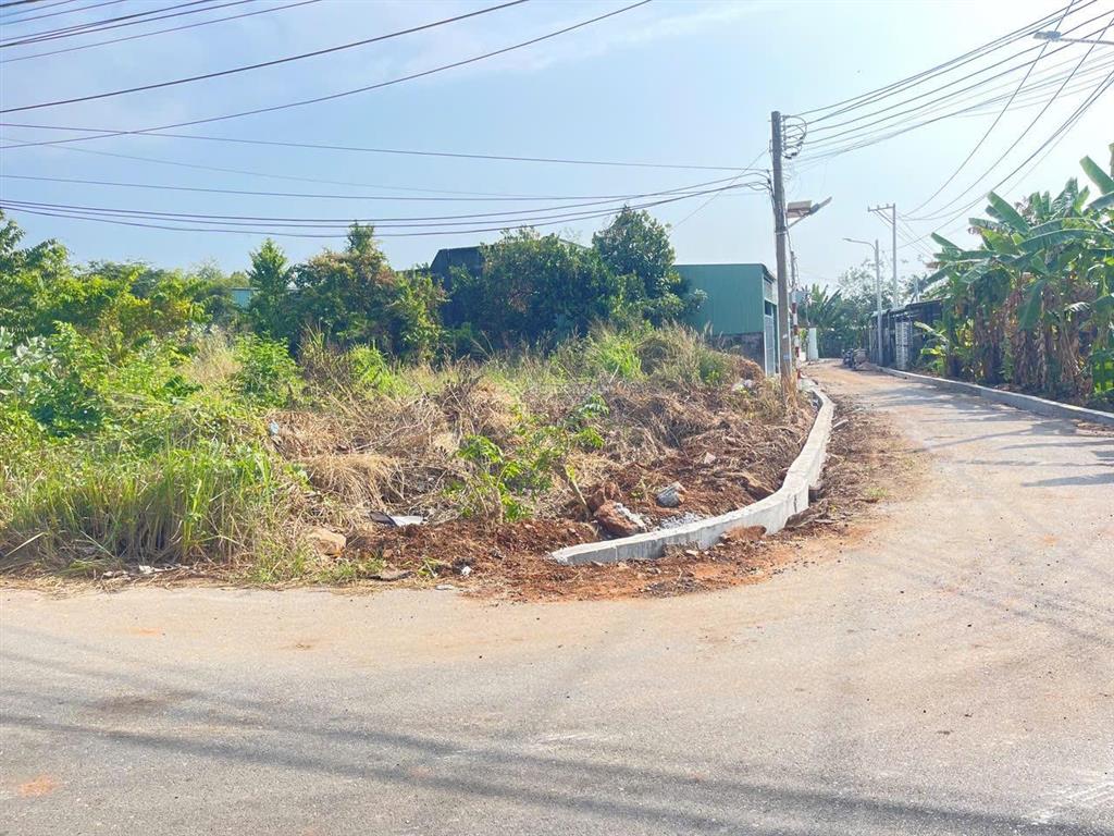 Còn một lô duy nhất ngay trung tâm hành chỉnh huyện dat dỏ mặt tiền đường trịnh hoài đức