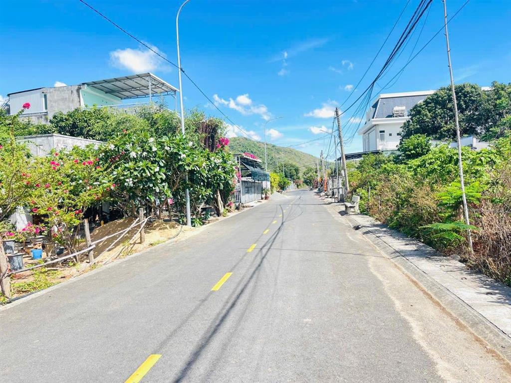 Tam an long điền thành phố hồ chí minh. còn 1 lô giá rẻ duy nhất đường bê tông 4 m