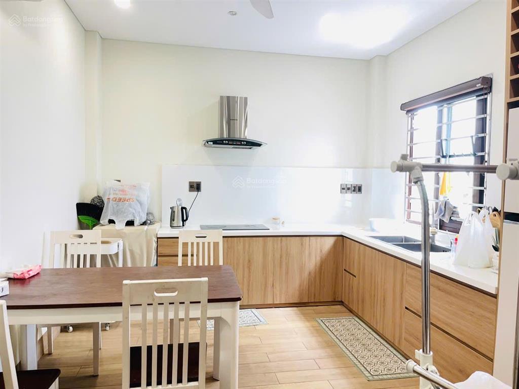 Căn biệt thự view biển 1 trệt 4 lầu, 5 phòng ngủ 4 phòng khách, gian bếp