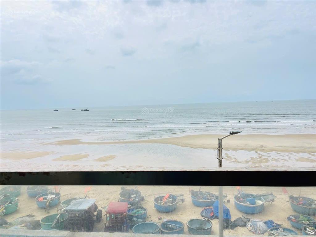 Căn biệt thự view biển 1 trệt 4 lầu, 5 phòng ngủ 4 phòng khách, gian bếp