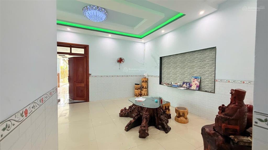 Chủ ngộp lắm rồi anh chị ạ cần bán gấp căn nhà, một lầu 1 trệt anh chị ạ