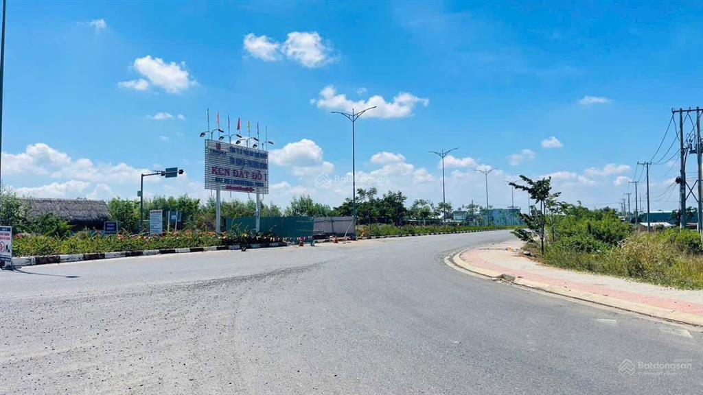 Mặt tiền quốc lộ 55  phước long thọ  long đất  brvt cách cổng khu công nghiệp đất đỏ chỉ 500m