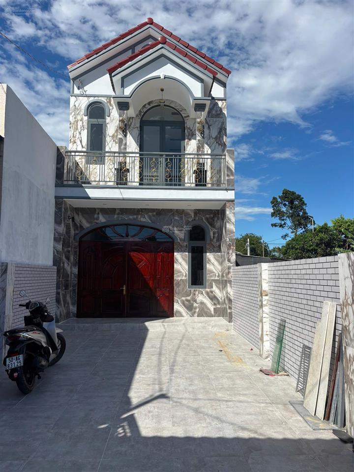 Cần bán căn nhà đường phước năng. xã long điền thành phố hồ chí minh căn nhà 1 lầu 1 trệt .