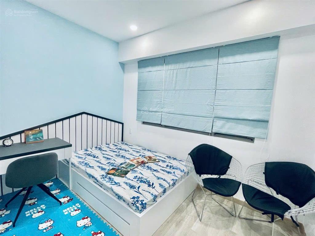 Bán căn hộ chung cư tại chung cư hưng phúc 2pn, 2wc đầy đủ nội thất giá tốt 7,5 tỷ sổ hồng