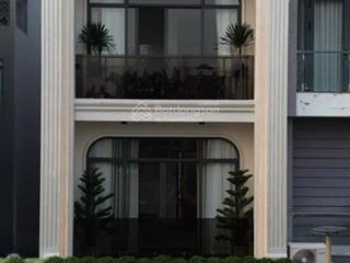 Bán nhà mặt phố tại d6, p phú mỹ, q7, tp.hcm, 17,8 tỷ, 90m2