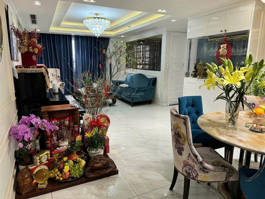 Bán căn hộ nam phúc view công viên nội thất đầy đủ, ô xe hầm định danh sổ hồng sẵn giá 12,7 tỷ.