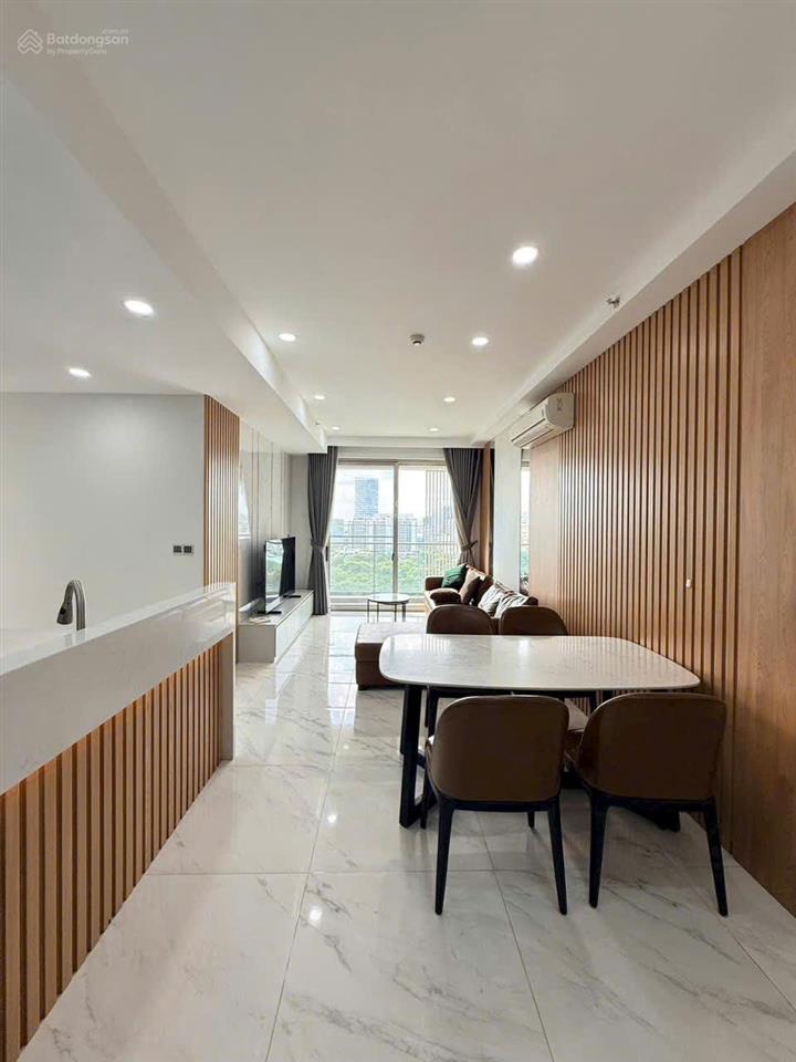 Cần bán căn hộ midtown 127m có 3pn, 3wc ô xe hầm view sông, sổ hồng giá tốt 14 tỷ.